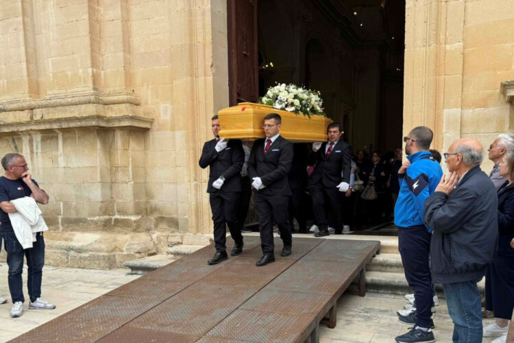 Giarratana, muore a 59 anni per infarto fulminante pochi giorni dopo la morte del fratello