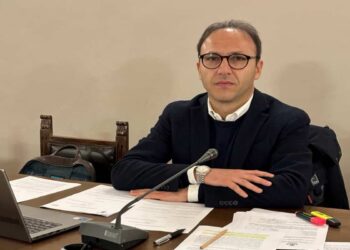 Carenza bombole di ossigeno, Iacono (FDI): "Grave disagio per i pazienti e le famiglie"