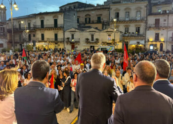 Modica, il segretario generale CGIL Maurizio Landini ieri in piazza Matteotti