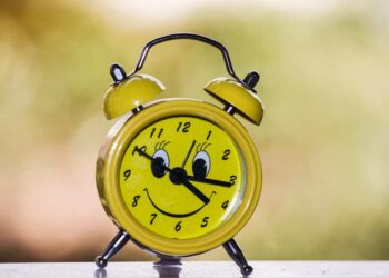 Dieta delle 8 ore per dimagrire: Come Funziona e Cosa Mangiare