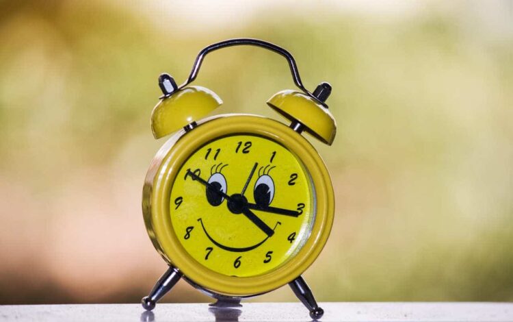 Dieta delle 8 ore per dimagrire: Come Funziona e Cosa Mangiare