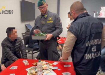 Blitz a Palermo: smantellata bisca clandestina, 13 denunciati e 15 mila euro sequestrati