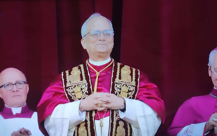 Nuovo Papa, Robert Francis Prevost eletto con il nome di Leone XIV