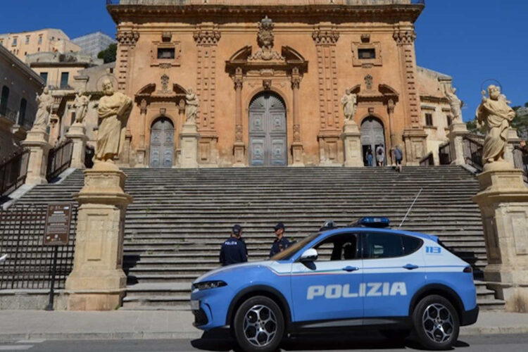 Modica, Polizia arresta ladro d'appartamento