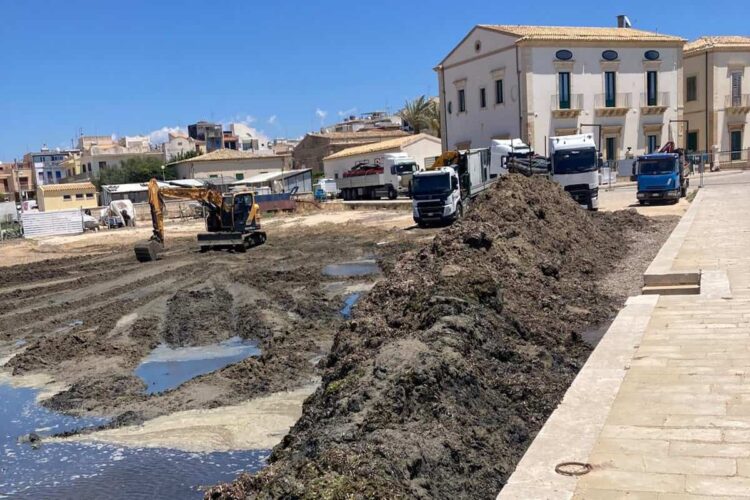 Scicli, cominciati i lavori al Porticciolo di Donnalucata