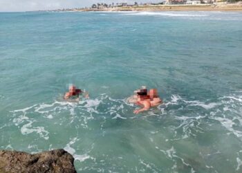 Paura ad Avola, bambino rischia di annegare: salvato da operatore ecologico