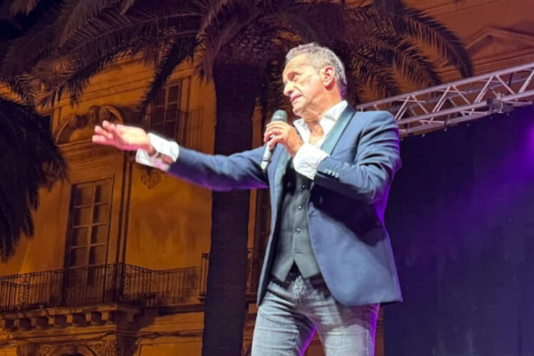 Uccio de Santis a Pozzallo per girare nuove scene della serie Mudù