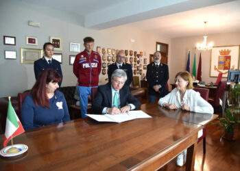 Ragusa, violenza di genere, sottoscritto il protocollo La valigia di salvataggio