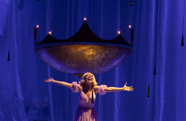 Ragazze all’ingrosso di Rossella Pugliese a Palermo