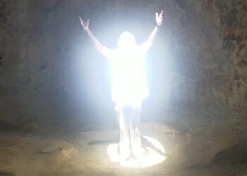 Alia, solstizio d'estate alla Gurfa: a mezzogiorno il sole produce un effetto smaterializzante della persona