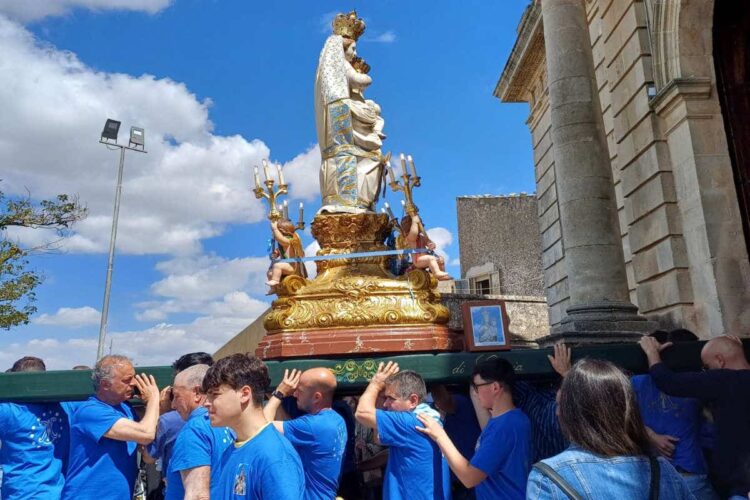 A Chiaramonte Gulfi è ancora festa per Maria