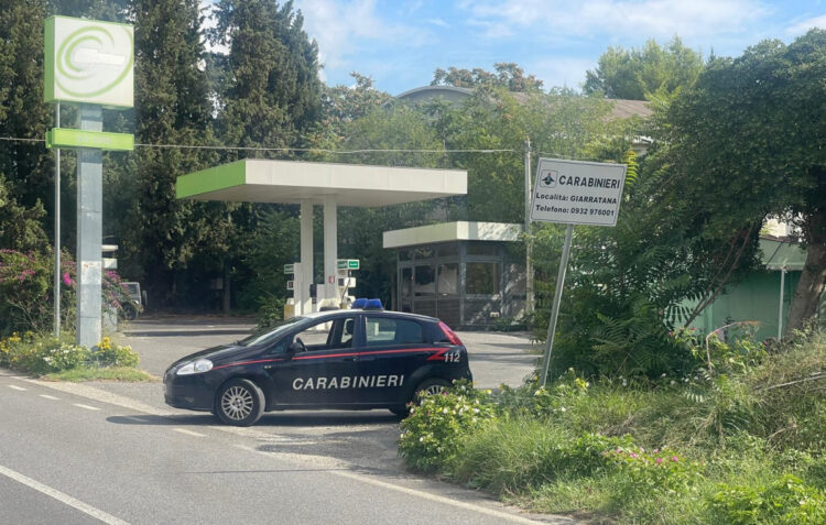 Giarratana: tre denunciati ed un obbligo di dimora per furto in un minimarket