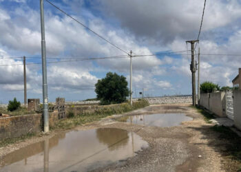Ragusa, le strade di contrada Palazzo Uccelli nel degrado