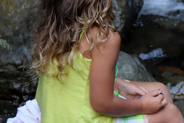 Modica, tenta di adescare una ragazzina durante il grest estivo