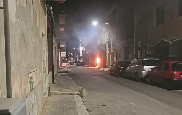 Vittoria, cabina elettrica in fiamme