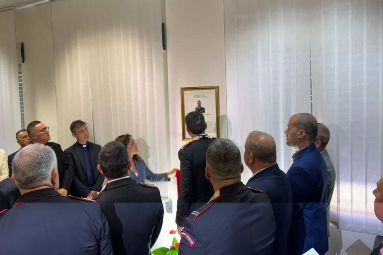 Modica, sala briefing carabinieri intitolata a Gerardo Cantarella