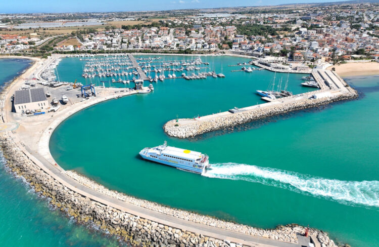 Raddoppiano le corse del catamarano Ragusaxpress: da oggi 29 giugno più collegamenti tra Marina di Ragusa e Malta
