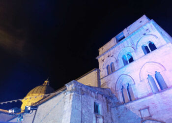 Gangi celebra il giorno più lungo dell'anno