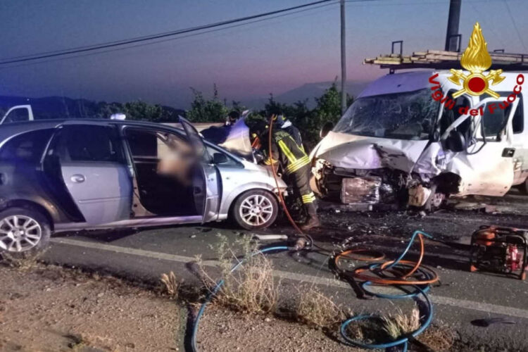 Grave incidente a Palagonia: 10 feriti