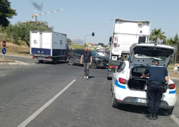 Incidente oggi a Vittoria: scontro tra auto e tir
