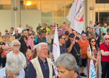 Comiso: Basta lacrime di coccodrillo. Successo per la manifestazione davanti all'aeroporto