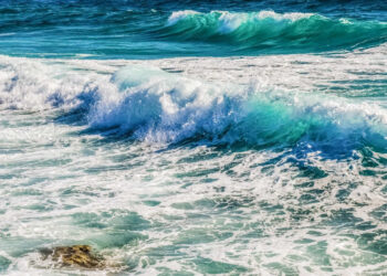 In 5 rischiano di annegare nel mare del Commissario Montalbano: salvati