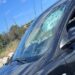 Scicli, grosse pietre tirate contro le auto vicino al passaggio a livello di Sampieri