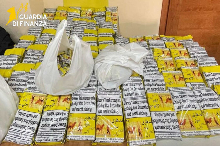 Caltanissetta: sequestrati oltre 20 kg di tabacchi