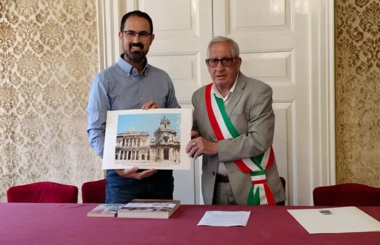 Lorys Fichera premiato a Ragusani nel Mondo, ricevuto dal Sindaco di Vittoria