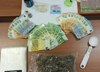 Modica, trasportavano plico con oltre 250 grammi di stupefacente: arrestati