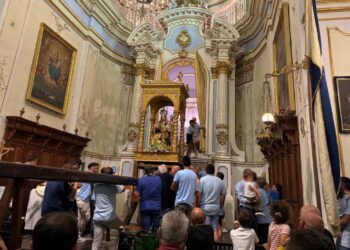 Giarratana gremita per la Scinnuta