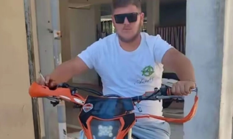 Carini piange Antonio Russo, morto a 20 anni in un incidente: oggi i funerali