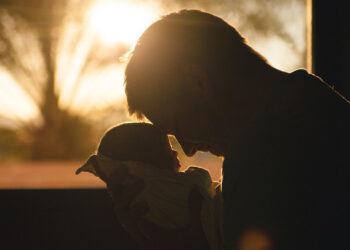 Inps, nuova funzione per domande di maternità e paternità e congedo parentale