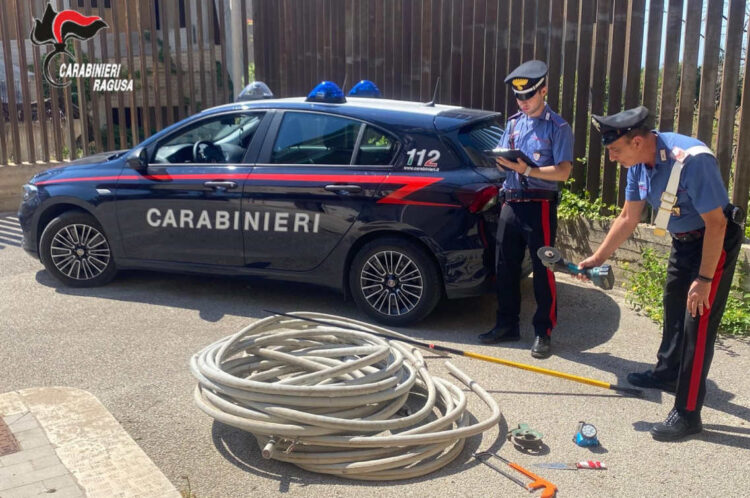 Ispica, arrestato in flagranza dai carabinieri ladro di cavi di rame