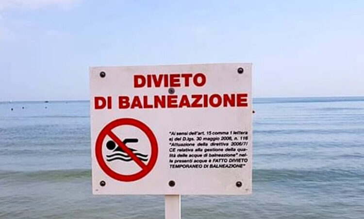 Divieto di balneazione a Branco Grande e Kamarina