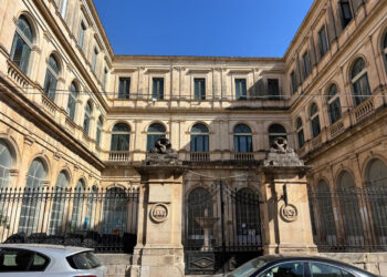 Scuola Lipparini, nuova facciata, nuovo immobile. Gli studenti saranno trasferiti