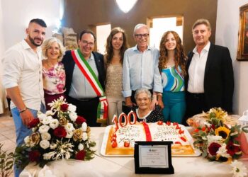 Gangi, festeggia i 100 anni di nonna Giuseppina Farinella