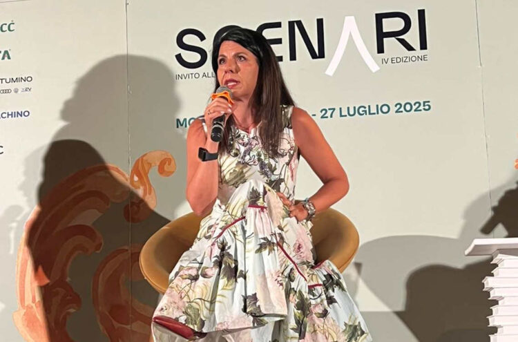 Geppi Cucciari incanta Modica: Uno Spettacolo di Vita tra risate e riflessioni