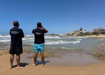 Mare proibitivo a Santa Croce Camerina: appello del sindaco alla cautela