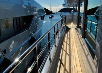 Il Launchpad, il mega yacht di Mark Zuckerberg nel Porto Grande di Siracusa