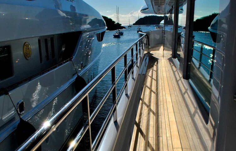 Il Launchpad, il mega yacht di Mark Zuckerberg nel Porto Grande di Siracusa