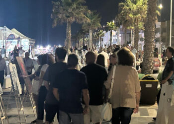 Scoglitti si è illuminata ieri sera con Arte in corso onde e colori