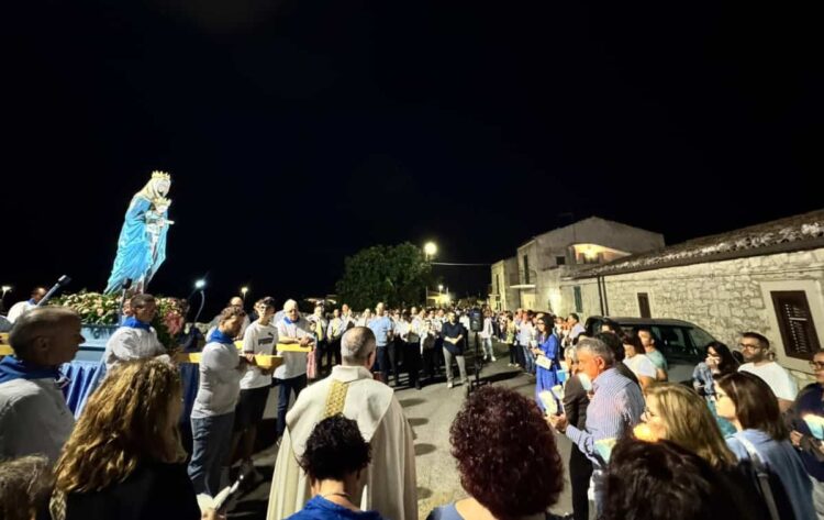 Maria SS. delle Grazie in zona Barco a Modica, ieri sera la processione