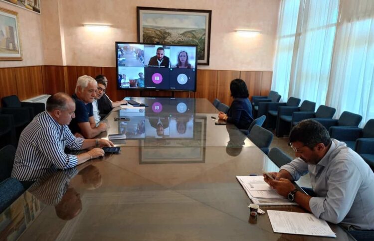 Autostrada Modica-Siracusa-Catania, inaccessibilità mezzi Adr: incontro a Ragusa