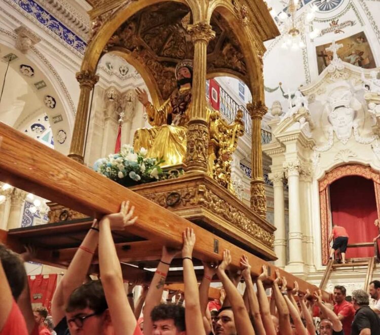 Giarratana: il rito della Scinnuta