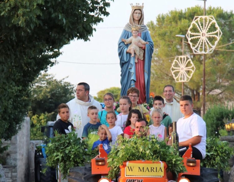 Maria SS. delle Grazie di contrada Barco a Modica: oggi corteo delle macchine