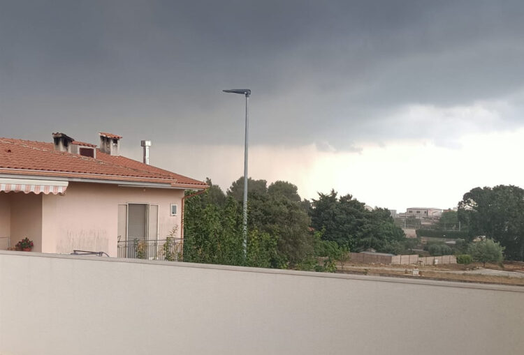 Maltempo a Modica, due trombe d'aria al quartiere Sorda