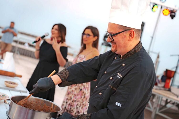 Tra spezie, musica e danzatrici del ventre: Marina di Ragusa Cous Cous conquista tutti