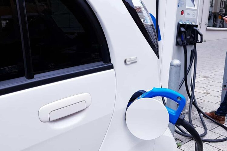 Bonus auto elettriche: contributi a fondo perduto per veicoli ad emissione zero