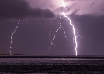 Maltempo, arriva il ciclone di Halloween con piogge e temporali anche in Sicilia